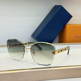 Picture of Louis Vuitton Sunglasses _SKUfw77095908fw